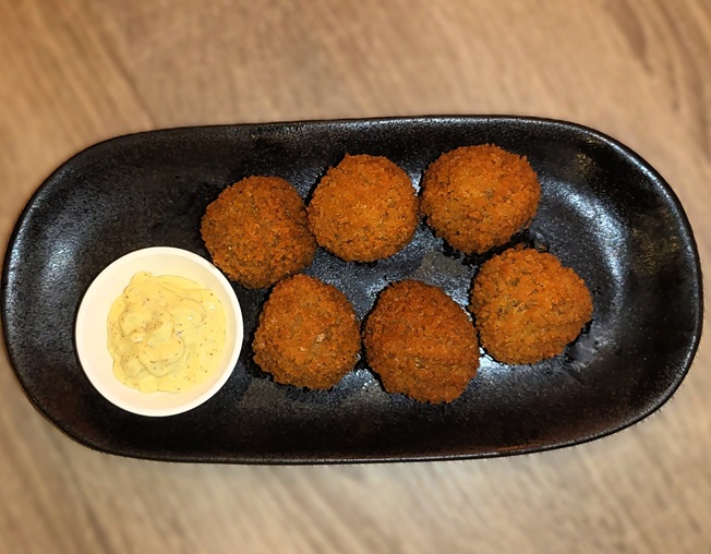 6 Van Dobben Bitterballen